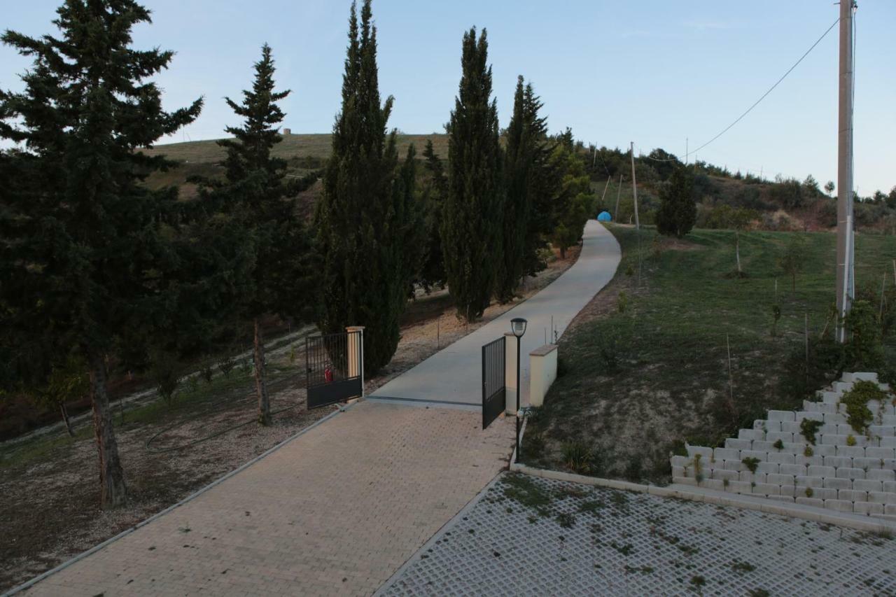 Agriturismo Terra Dei Falchi Castilenti Εξωτερικό φωτογραφία