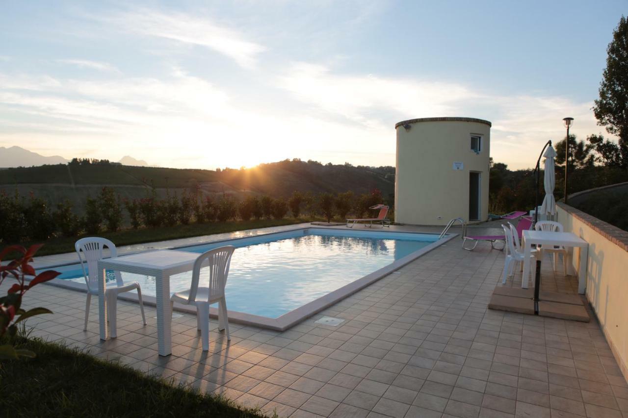 Agriturismo Terra Dei Falchi Castilenti Εξωτερικό φωτογραφία